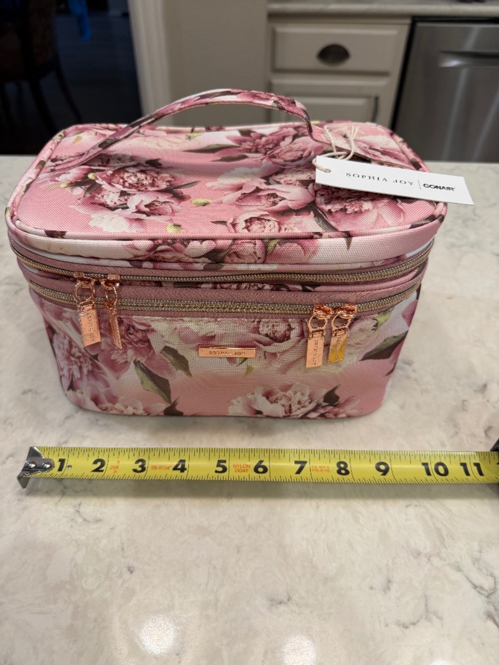Lovely NWT Floral Double Zip Soft Train Case